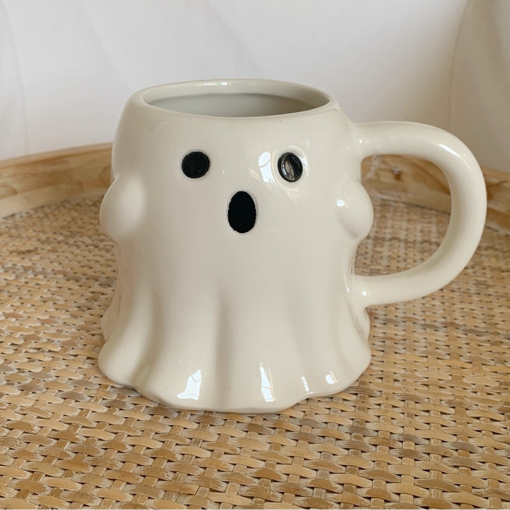 U.S Exclusive Ghost-Shaped Halloween Mug *Manufacturer Flaw Please Read